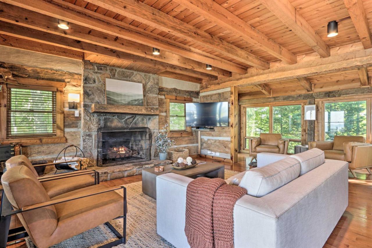 Upscale Gatlinburg Cabin Deck, Fire Pit And Hot Tub Kültér fotó