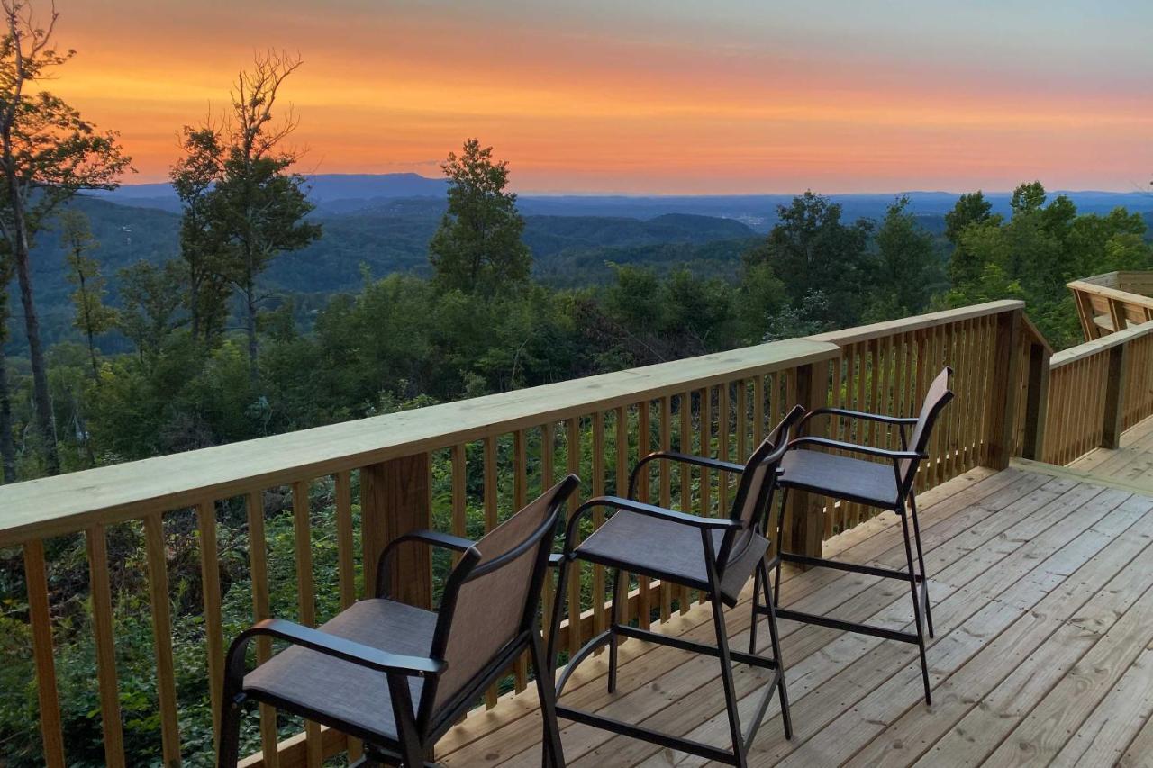 Upscale Gatlinburg Cabin Deck, Fire Pit And Hot Tub Kültér fotó