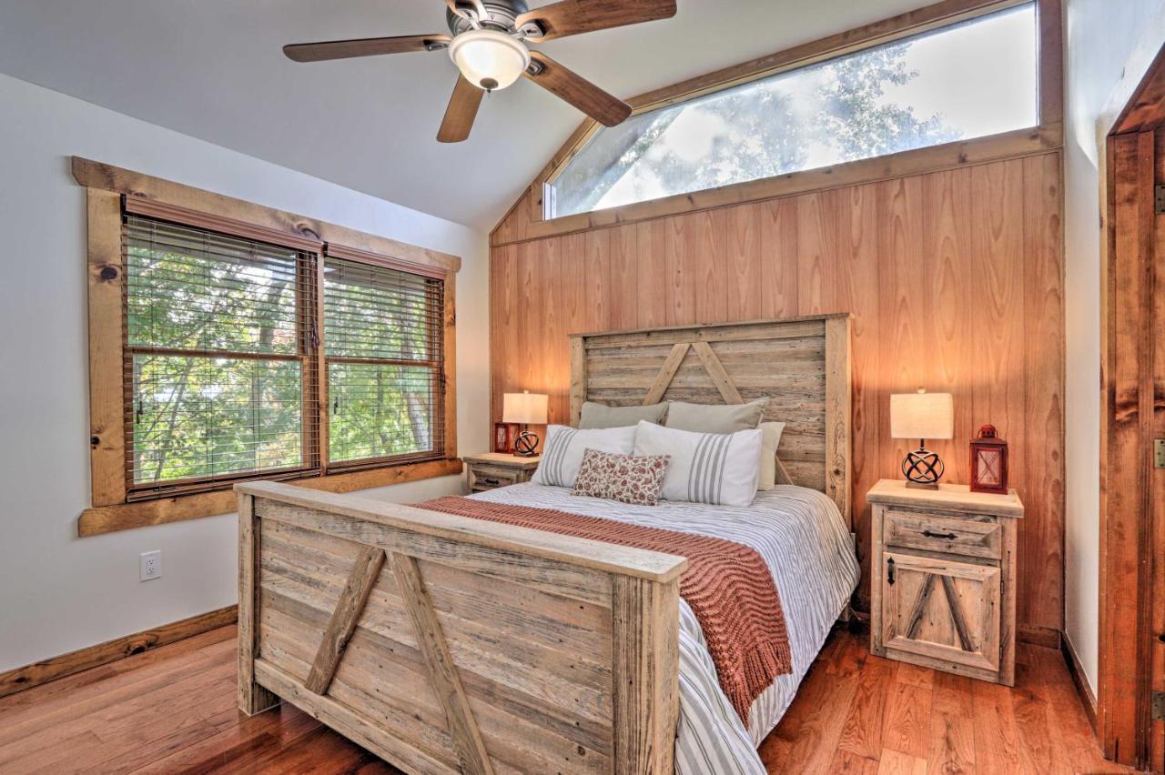 Upscale Gatlinburg Cabin Deck, Fire Pit And Hot Tub Kültér fotó